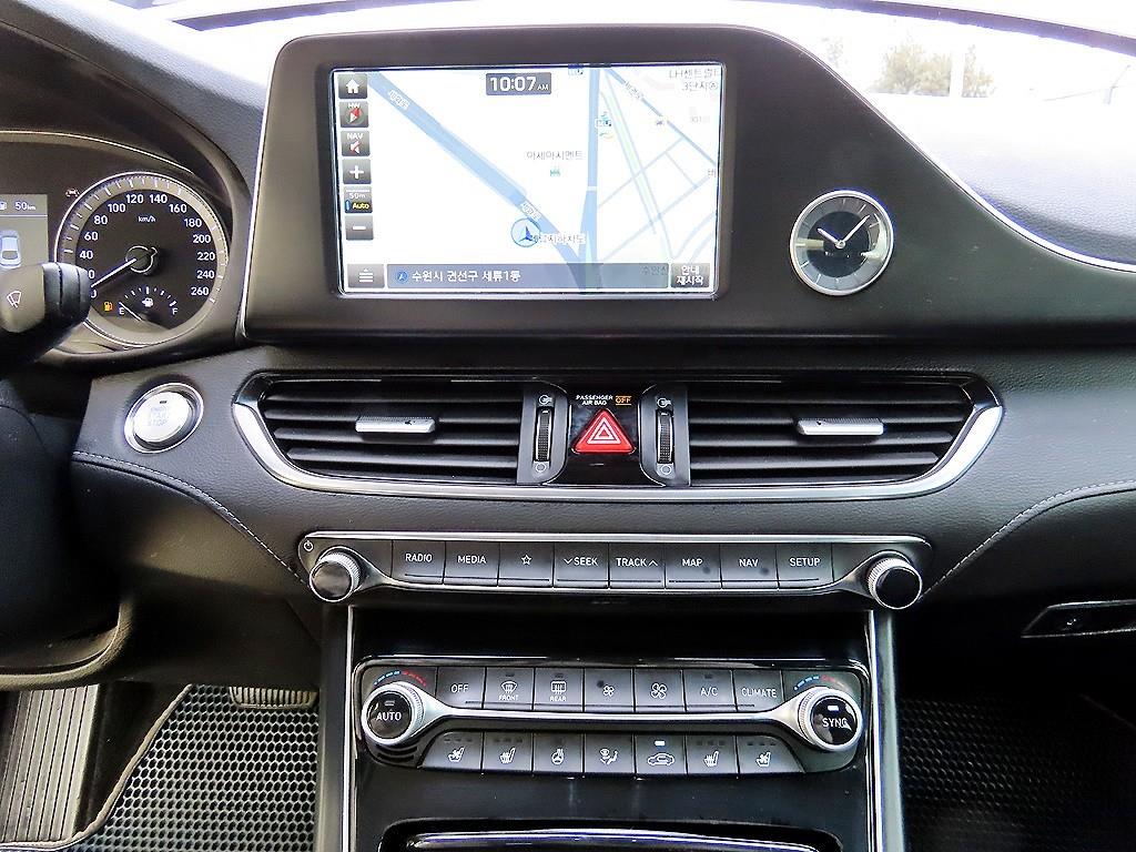 HYUNDAI Grandeur - Vista 12