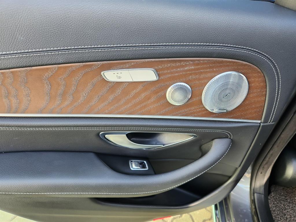 Mercedes Benz E class - Vista 10