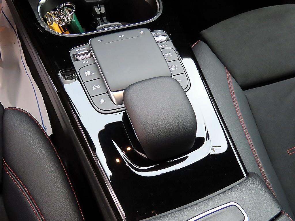 Mercedes Benz CLA Class - Vista 12