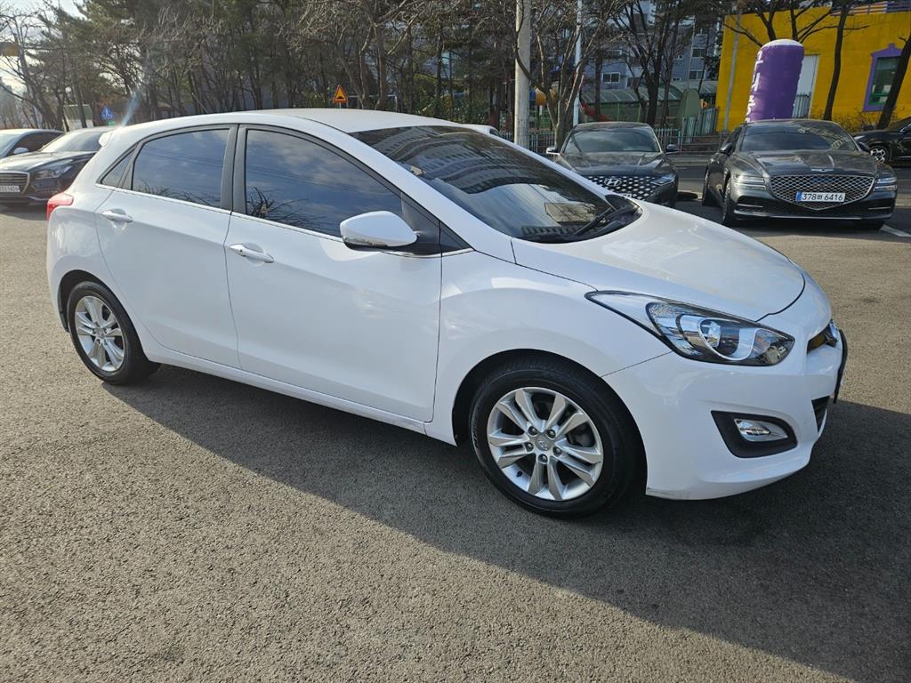 HYUNDAI i30 - Vista 2