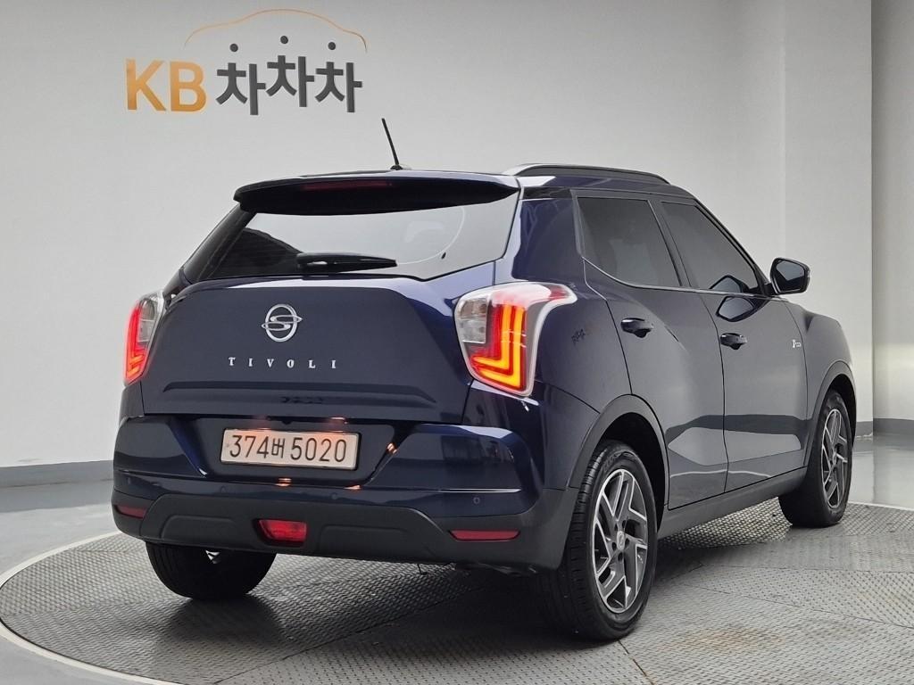 Ssangyong Tivoli - Vista 3
