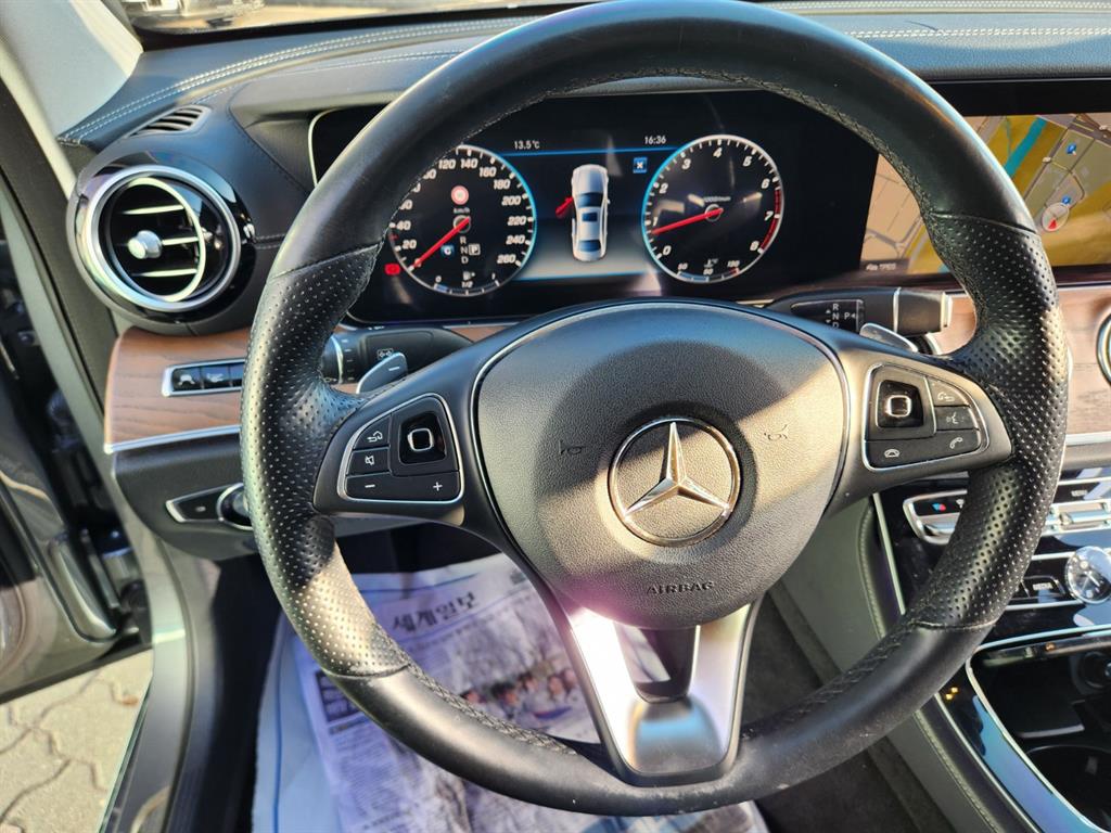 Mercedes Benz E class 2018 Gris - Importación desde Corea - HF Imports Iquique - Foto 14