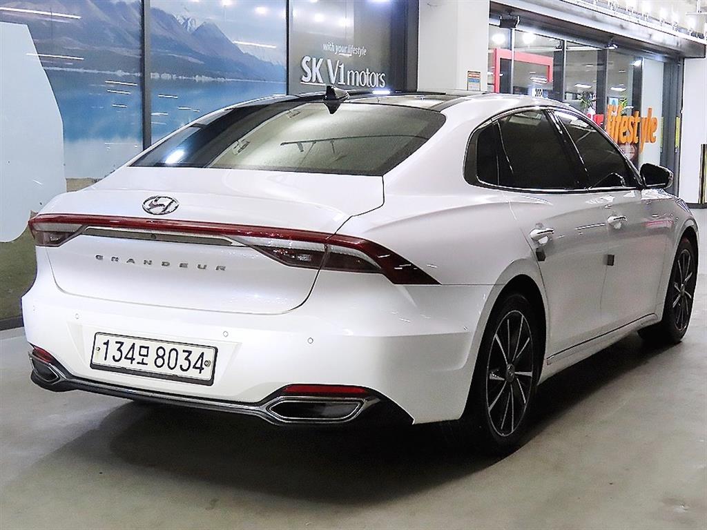 HYUNDAI Grandeur - Vista 4