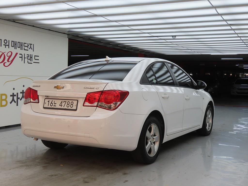 Chevrolet Cruise - Vista 4