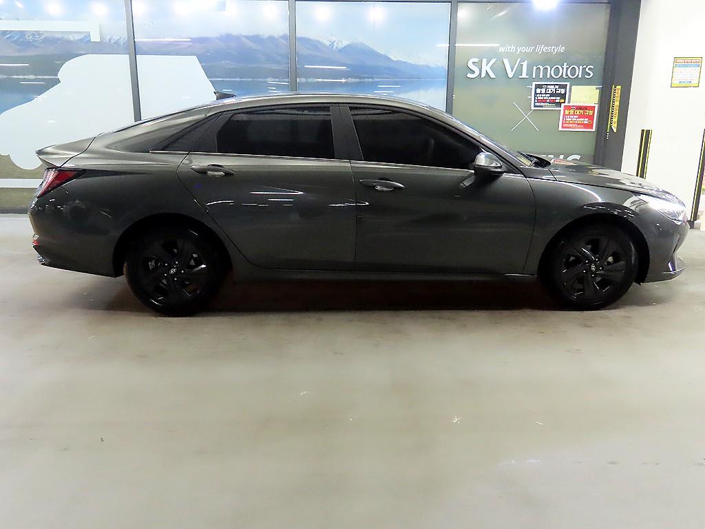 HYUNDAI Avante - Vista 3