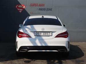 Mercedes Benz CLA Class - Vista 8