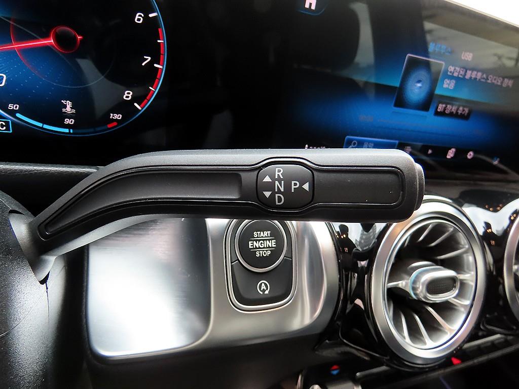 Mercedes Benz GLB Class - Vista 10