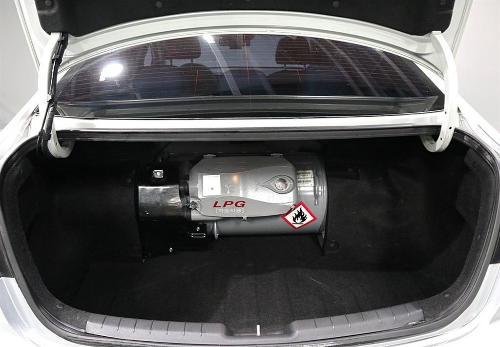 HYUNDAI Avante 2019 Gris - Importación desde Corea - HF Imports Iquique - Foto 19