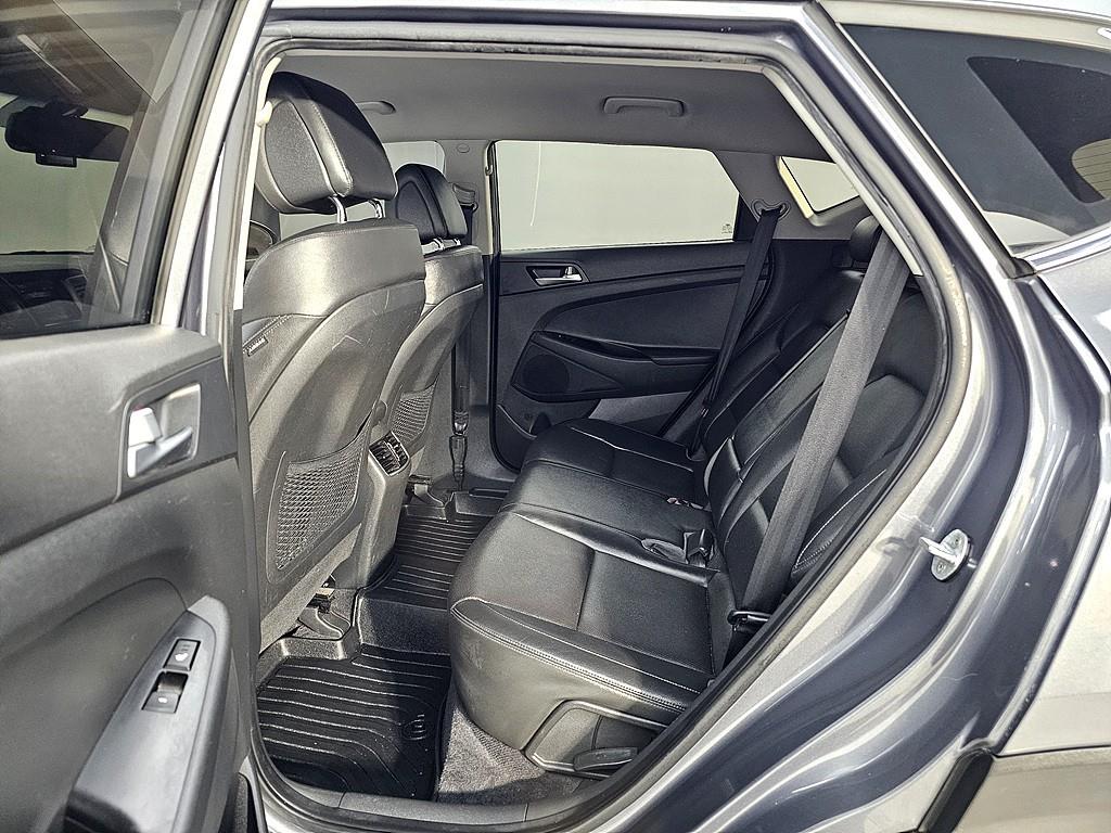 HYUNDAI Tucson - Vista 9