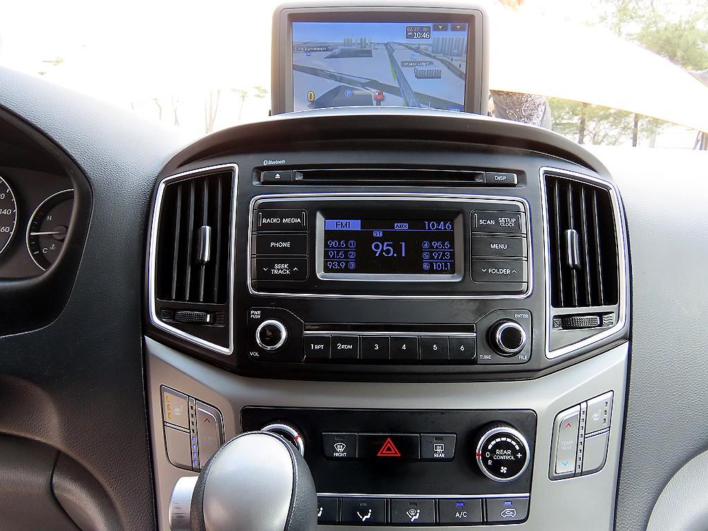 HYUNDAI Starex 2018 Amarillo - Importación desde Corea - HF Imports Iquique - Foto 14