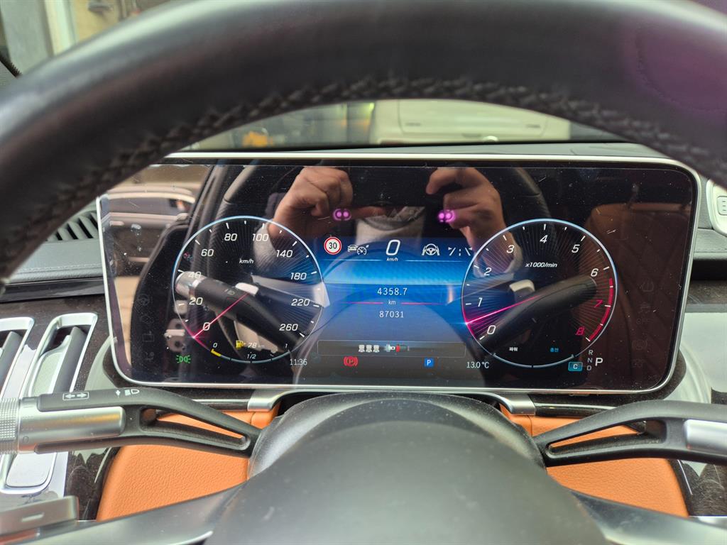 Mercedes Benz S Class - Vista 6