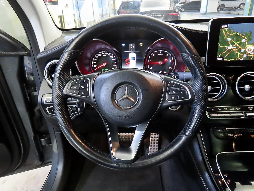 Mercedes Benz GLC Class - Vista 8