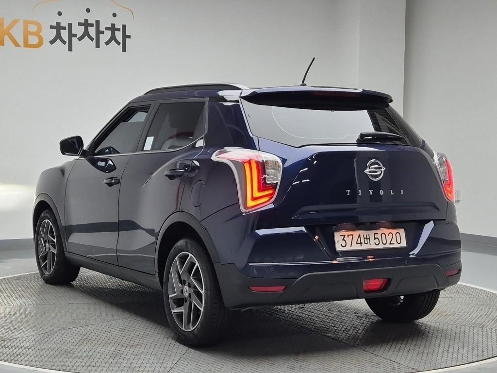 Ssangyong Tivoli - Vista 2