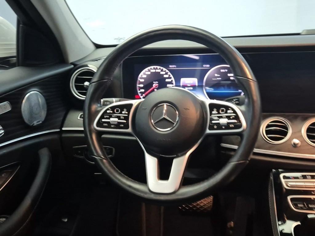 Mercedes Benz E class - Vista 7