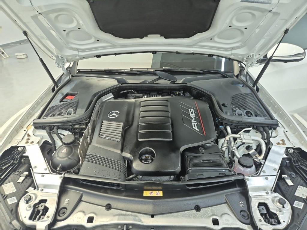 Mercedes Benz E class - Vista 5