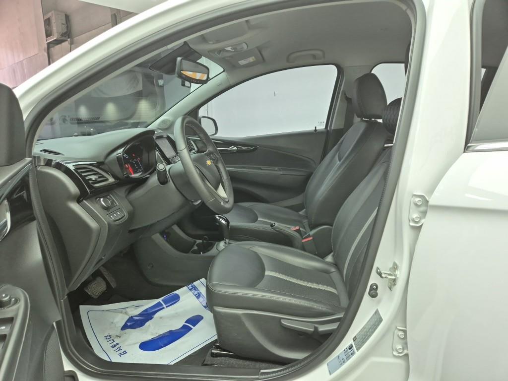 Chevrolet Spark - Vista 11