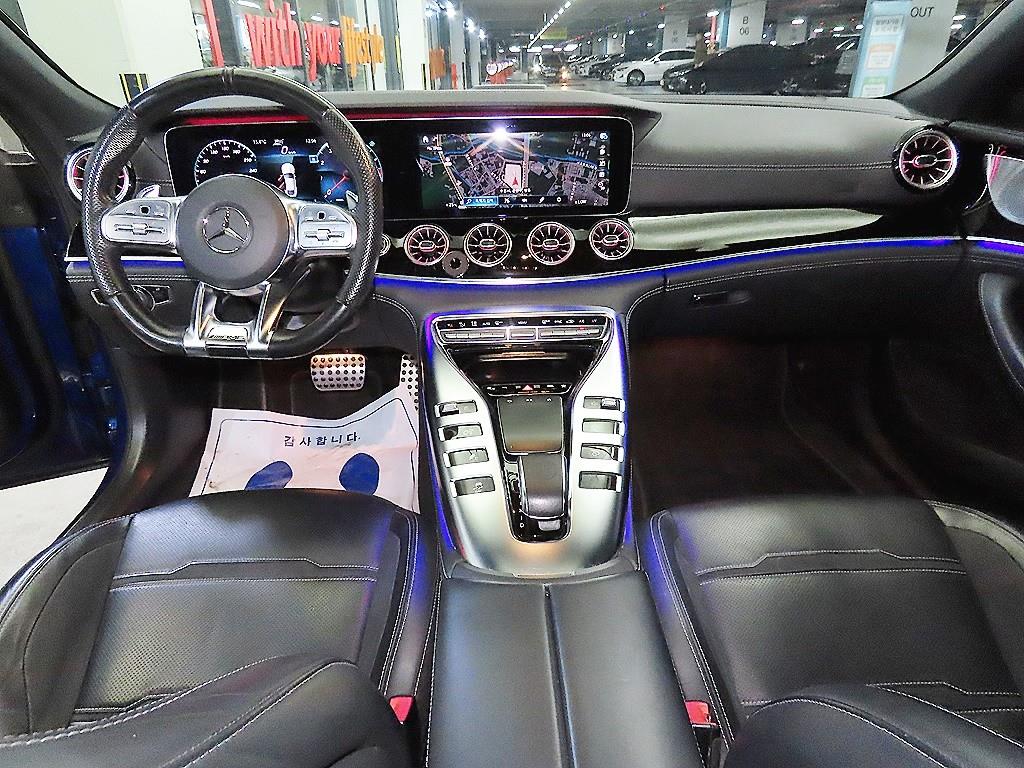 Mercedes Benz AMG GT - Vista 10