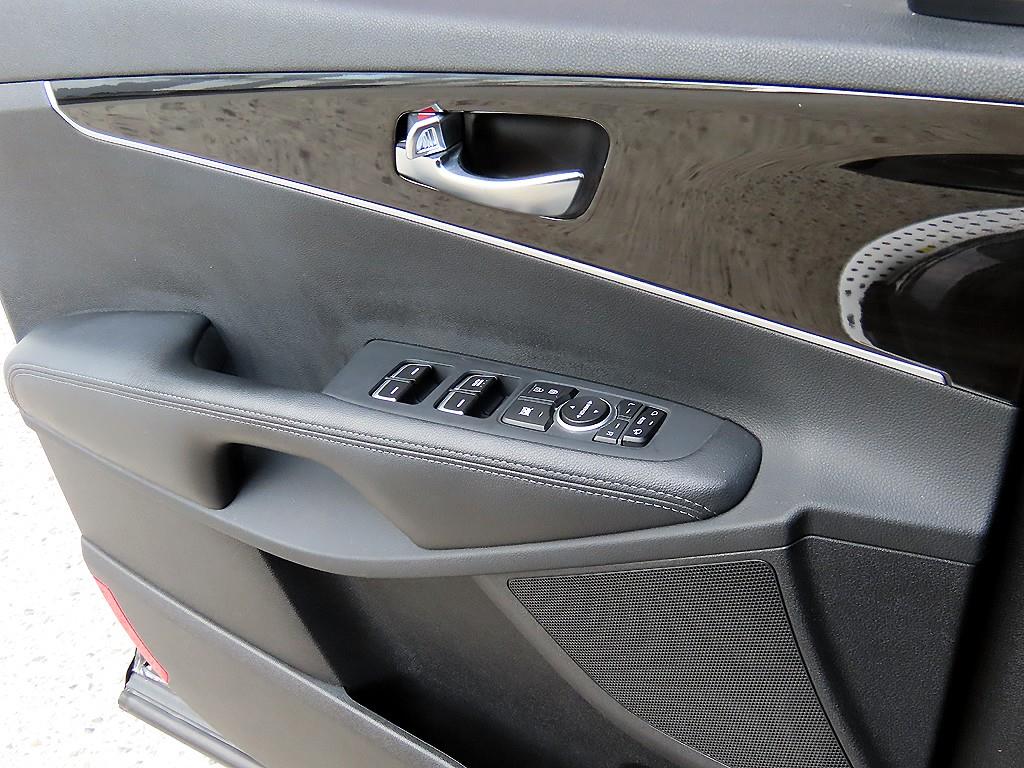 KIA Sorento - Vista 11