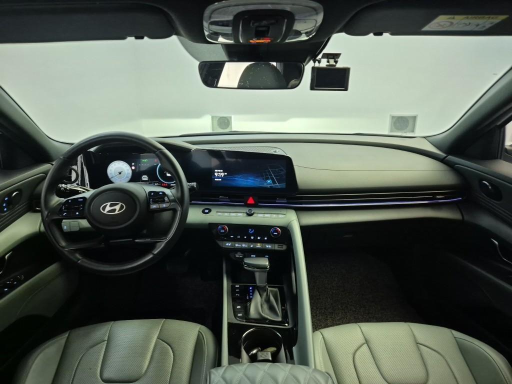 HYUNDAI Avante - Vista 7