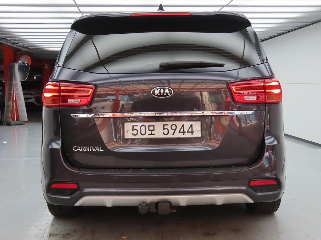 KIA Carnival - Vista 4