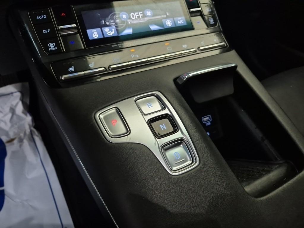 HYUNDAI Grandeur - Vista 10