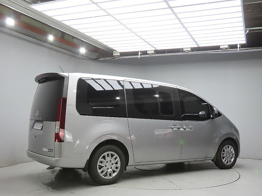 HYUNDAI Staria - Vista 7