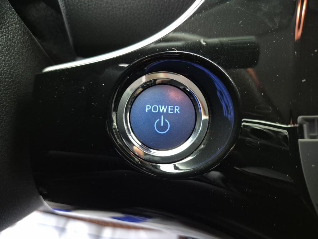 Toyota Prius 2022 Blanco - Importación desde Corea - HF Imports Iquique - Foto 16