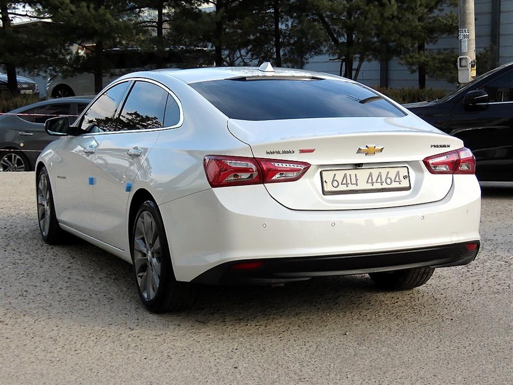 Chevrolet Malibu - Vista 3