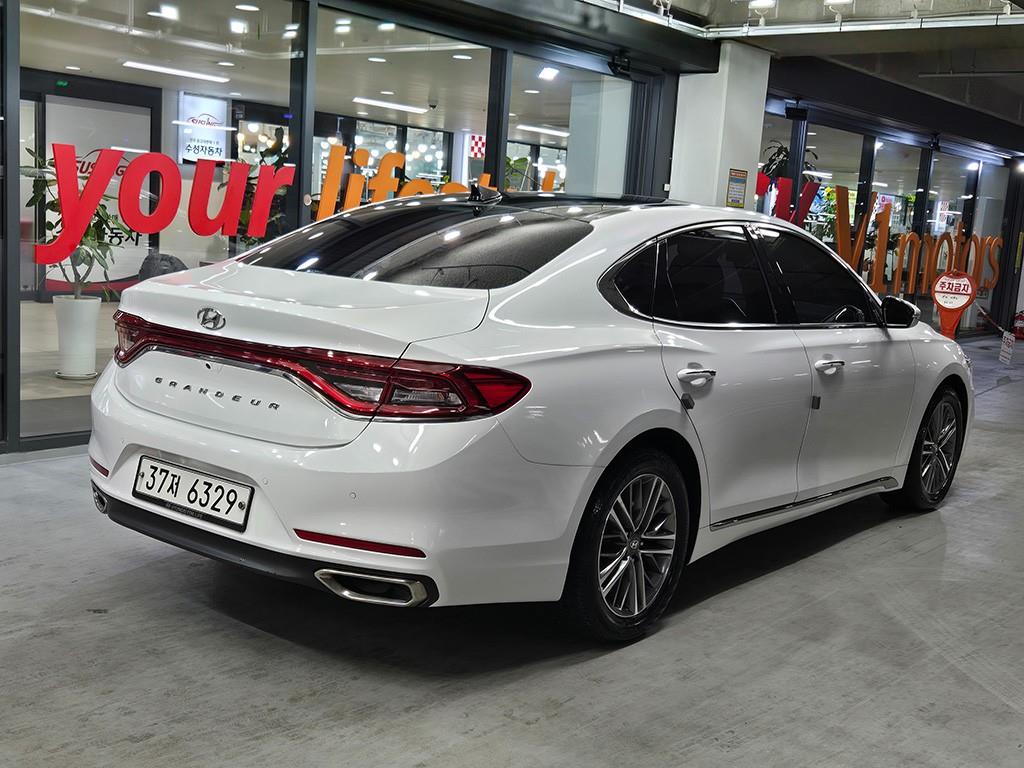 HYUNDAI Grandeur - Vista 4