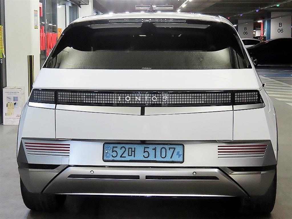 HYUNDAI Ioniq 5 - Vista 5