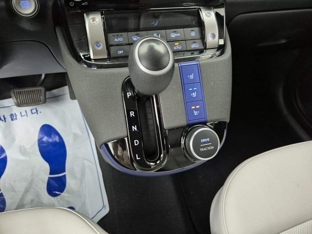 HYUNDAI Casper - Vista 8