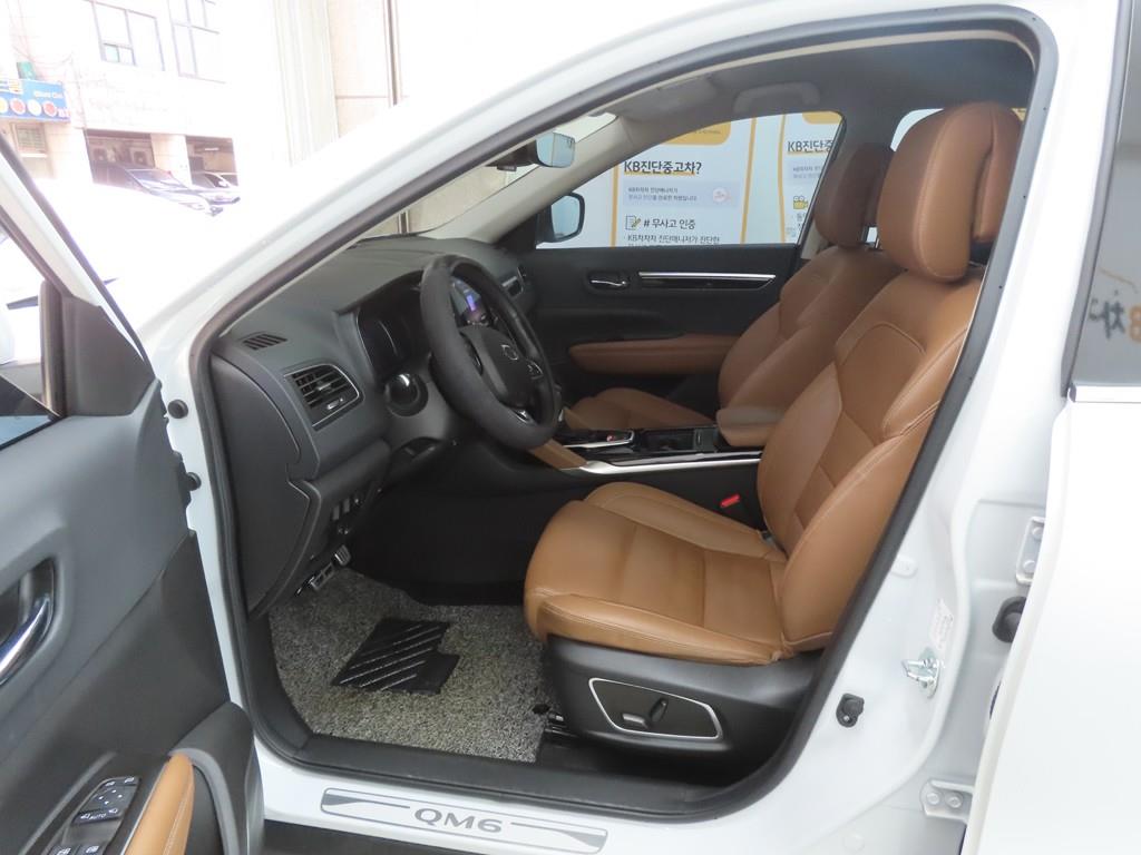 SAMSUNG QM6 - Vista 5