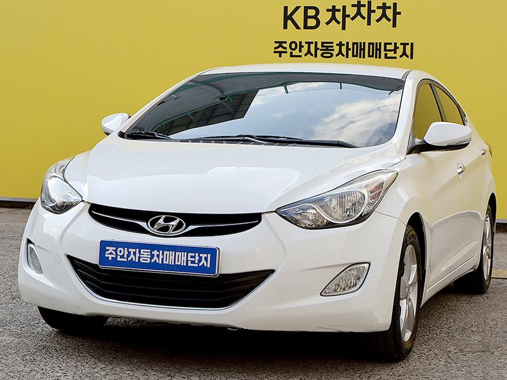 HYUNDAI Avante 2011 Blanco - Importación desde Corea - HF Imports Iquique - Foto 1