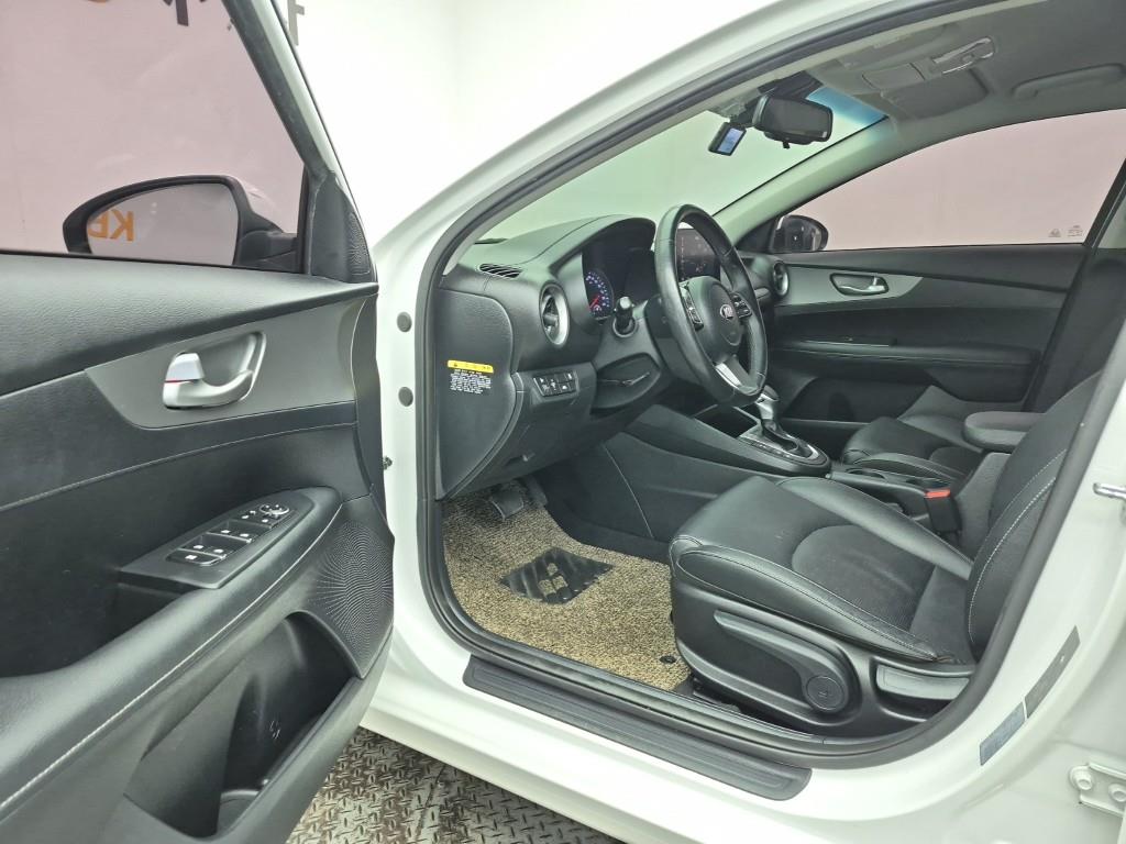 KIA K3 2019 Blanco - Importación desde Corea - HF Imports Iquique - Foto 17