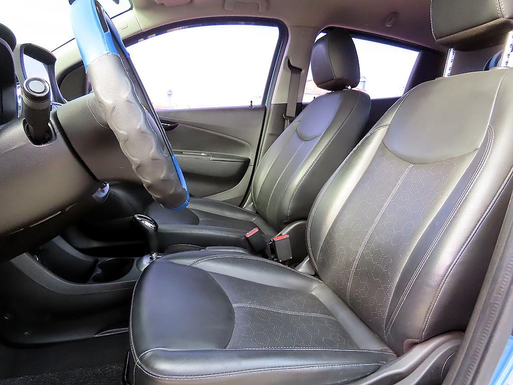 Chevrolet Spark - Vista 5