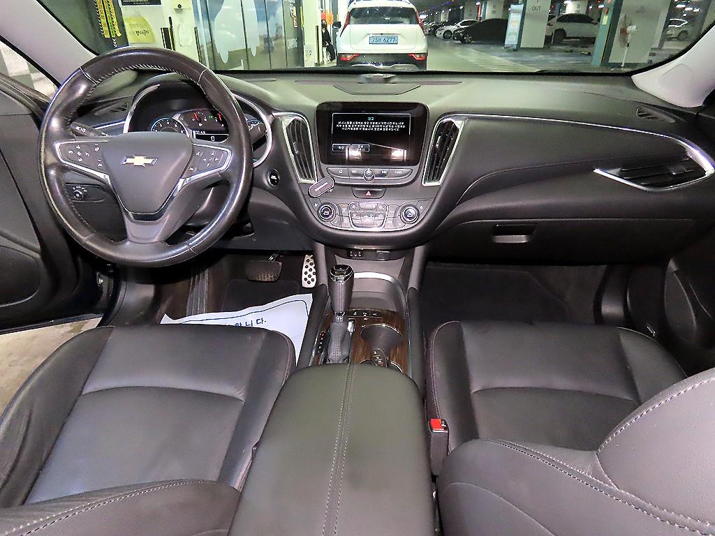 Chevrolet Malibu - Vista 10