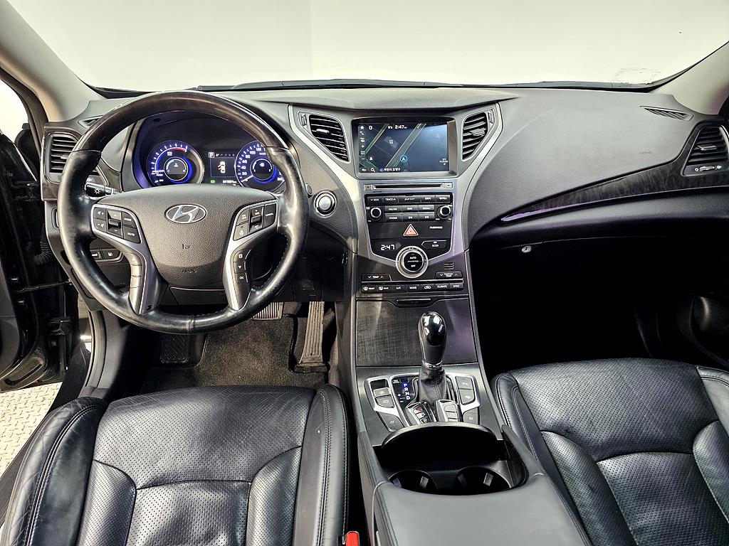 HYUNDAI Grandeur - Vista 5