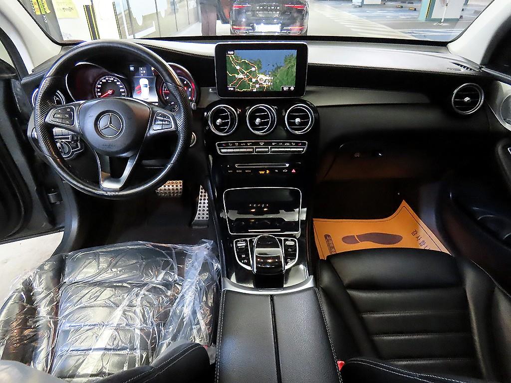 Mercedes Benz GLC Class - Vista 10