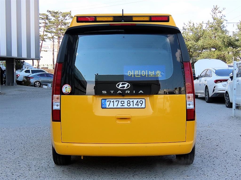 HYUNDAI Staria - Vista 4