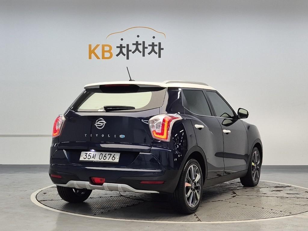 Ssangyong Tivoli - Vista 3