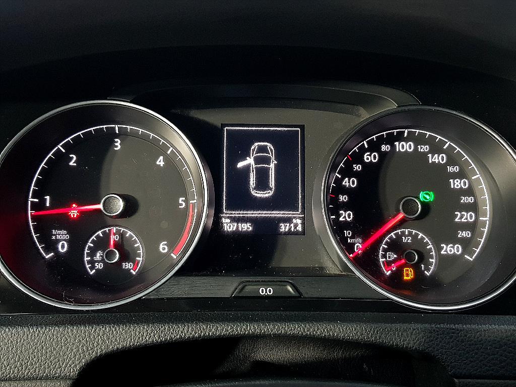 Volkswagen Golf - Vista 7