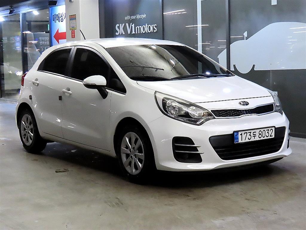 KIA Pride 2015 Blanco - Importación desde Corea - HF Imports Iquique - Foto 1