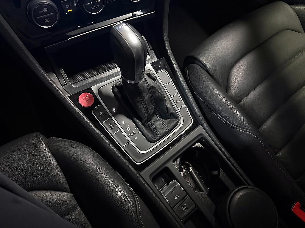 Volkswagen Golf - Vista 12