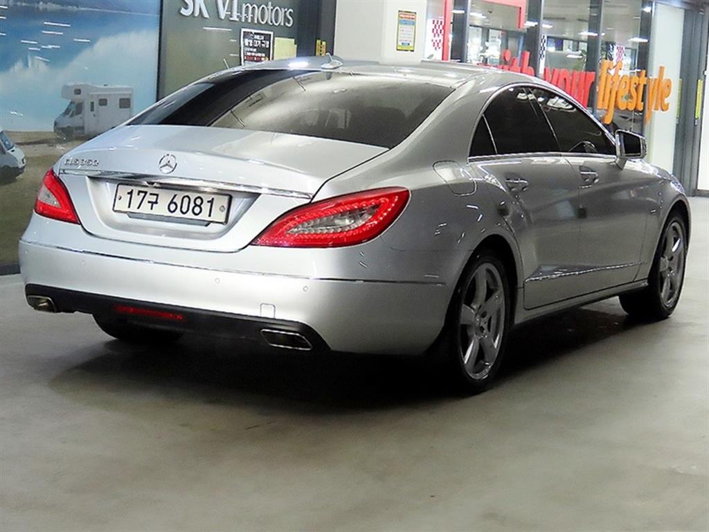 Mercedes Benz CLS Class - Vista 4