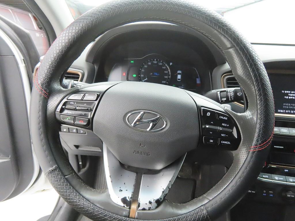 HYUNDAI Ioniq - Vista 8