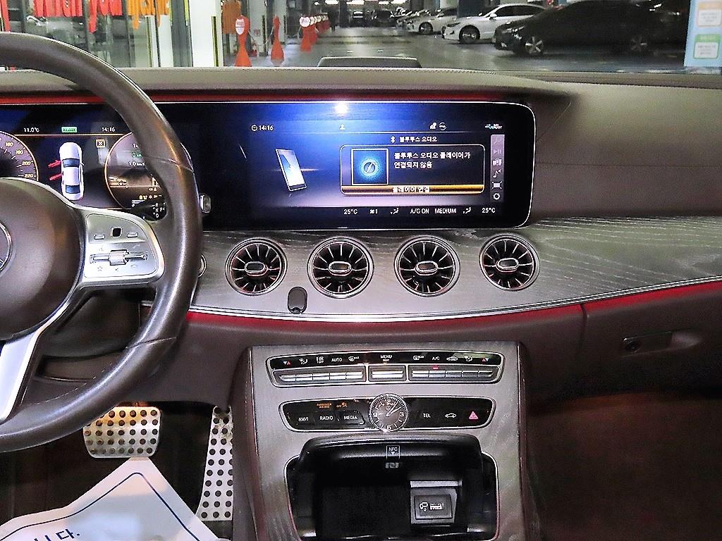 Mercedes Benz CLS Class - Vista 11