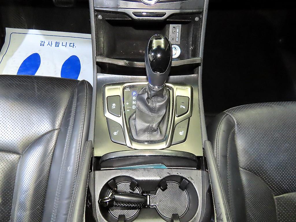 HYUNDAI Grandeur - Vista 12