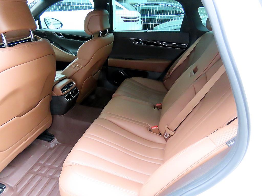 Genesis G80 - Vista 6