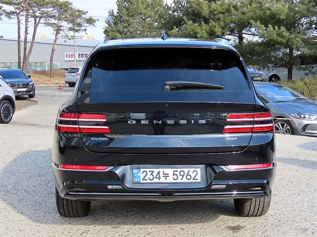 Genesis GV80 - Vista 4