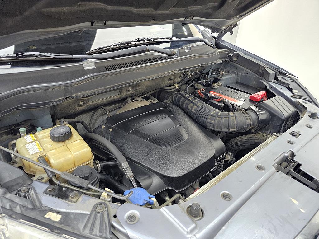 Ssangyong Korando - Vista 6